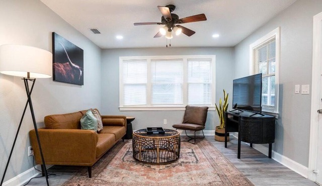 Spacious 3 Bedroom Home w/ Outdoor Patio in Jacksonville