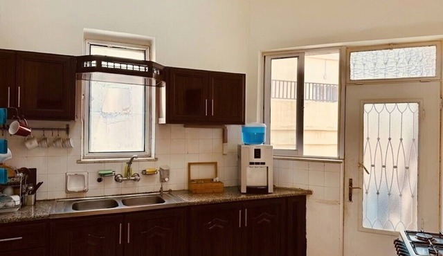 Spacious 6-bedroom apartment in peaceful Amman with AC