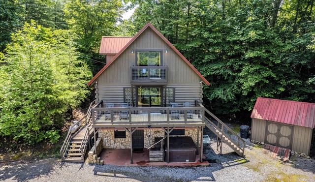 Spacious Cabin w/Hot Tub & Spectacular Valley Views | Near Bryson & Cherokee in Whittier