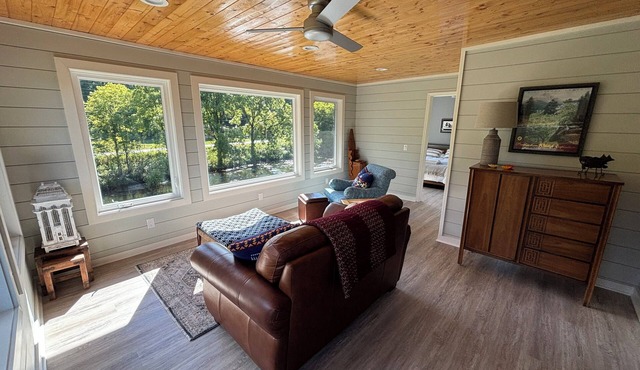 Spacious, Light Filled Apt. - Nestled along the Tuckasegee River, 2 Mi. from WCU in Cullowhee