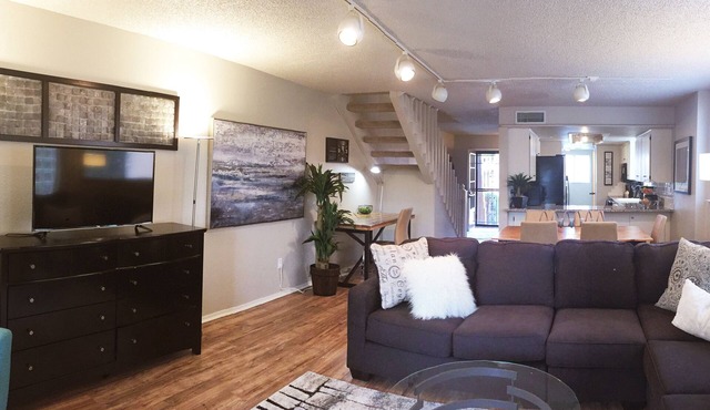 Spacious, Quiet, Comfortable Townhome-Walkable to everything in the Village in SEDONA