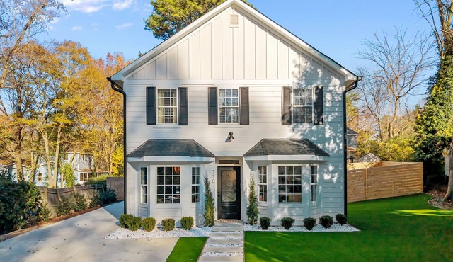 Spacious Raleigh Retreat | 5BR, Near Village District, NCSU & Downtown in Raleigh