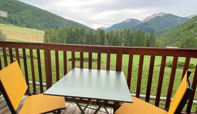 Splendid T2, unobstructed view, snow front, foot of slopes and hike start in Arvieux