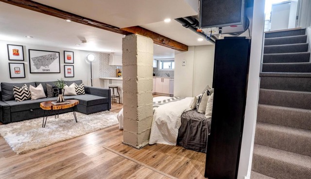 Studio Apartment Midtown in Toronto