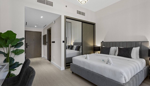 Studio Retreat with Canal and Burj Khalifa Views