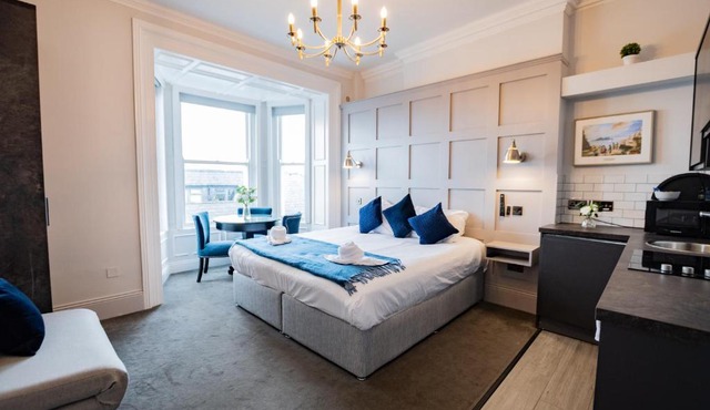 Studio with Scenic Marina Views - Sleeps 3 in Dublin
