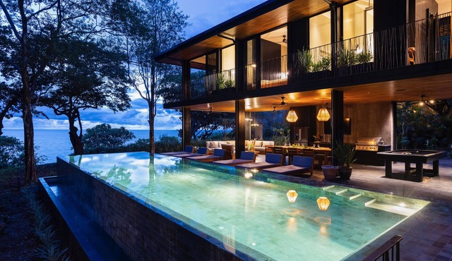 Stunning Ocean Front Villa/Pool · Private Chef · Breakfast & Concierge Included