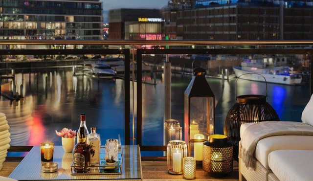 Stunning & Secluded Luxury Waterfront Apartment for Couples