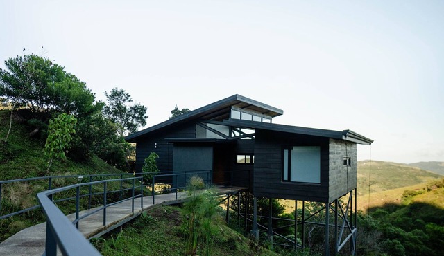 Stunning view house in Monteverde and reforestation project. in Monteverde