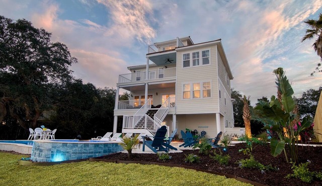 Stunning Waterfront Villa w Incredible Views - Htd Pool, Spa, Dock, Beach, Gm Rm