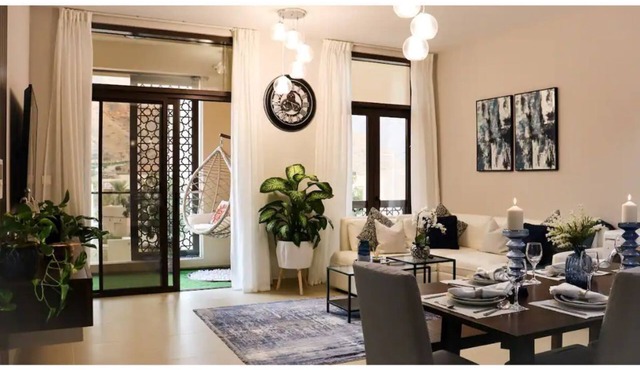 Stylish Apartment with a Jacuzzi Park&Pool View