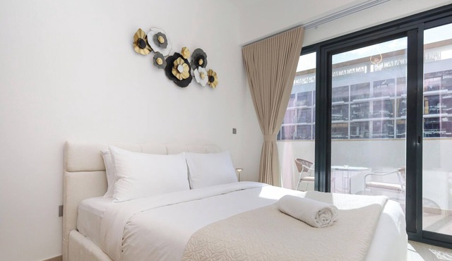 Stylish Riviera Studio | Near Downtown