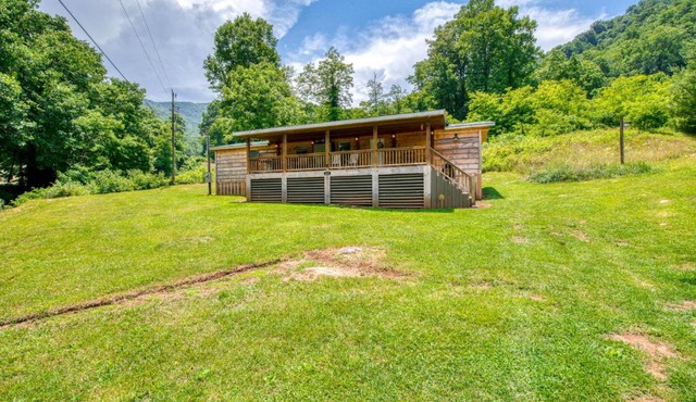 Sugar Creek Cabin in Tuckasegee