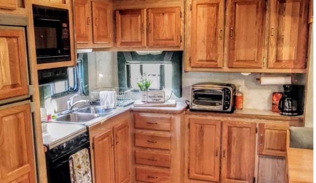Sunset Glamper, Inground Pool, Pet friendly! in Barnhart