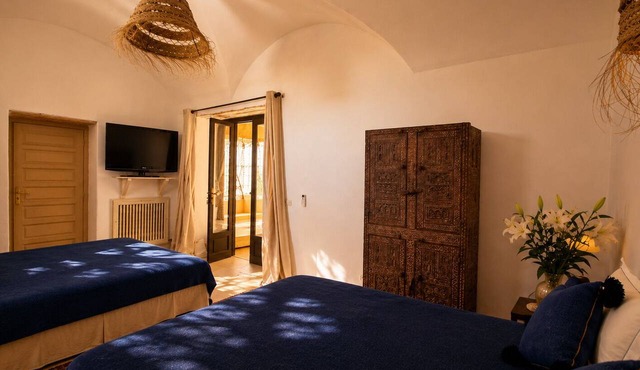 Superior Familial Room in Oumnas