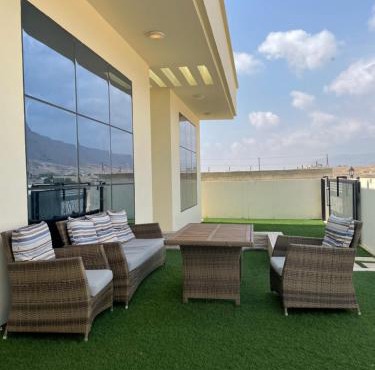 Taqah Hills; طاقة هيلز