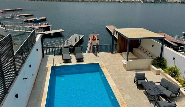 The Blue Moon Villa with Marina access And free Ka yak - Al Dana Island Fujairah in Fujairah