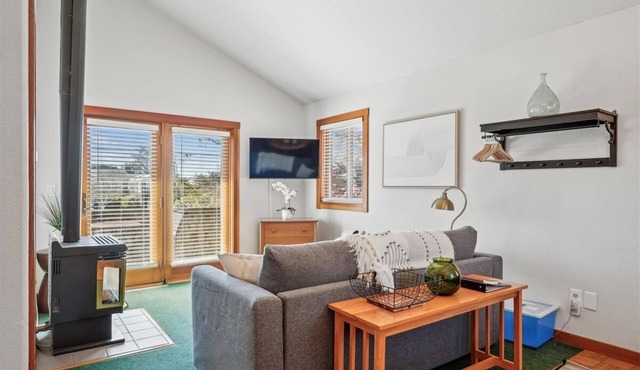 The Harrison Inn Blue Sky Suite - New Listing!