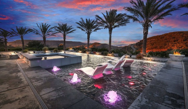 The Iron Mansion 9 Acre Luxurious Private Resort🏝️12000 ft Event Space! in Temecula