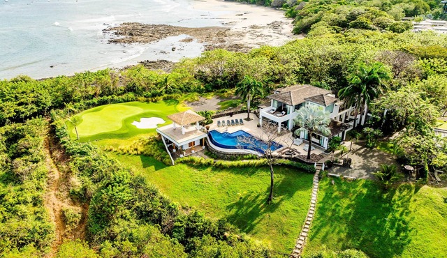 The Point All-Inclusive Experience in Playa Langosta