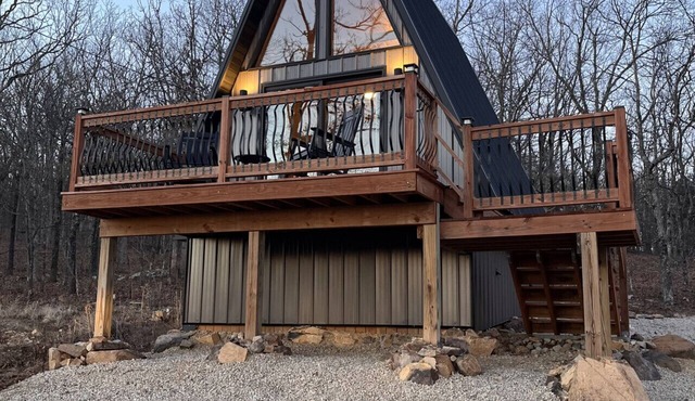 `The Scout`: a cozy mountain cabin with million dollar view in Ironton