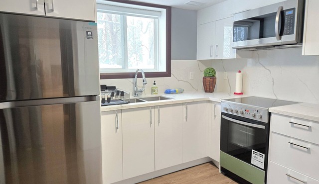 The Sun-Drenched Luxe Suite Designer Family 2BR. in Richmond Hill