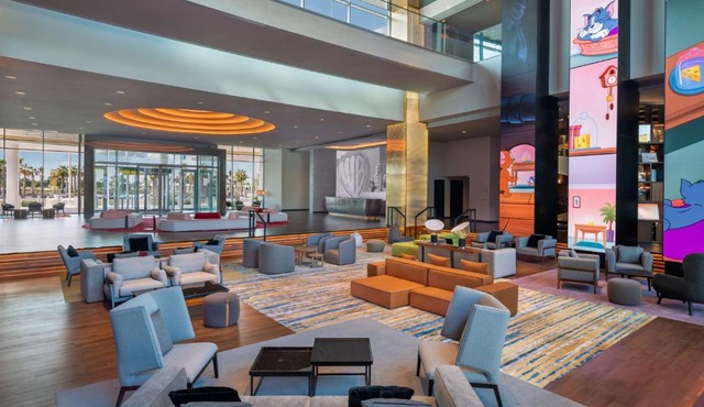 The WB Abu Dhabi, Curio Collection By Hilton
