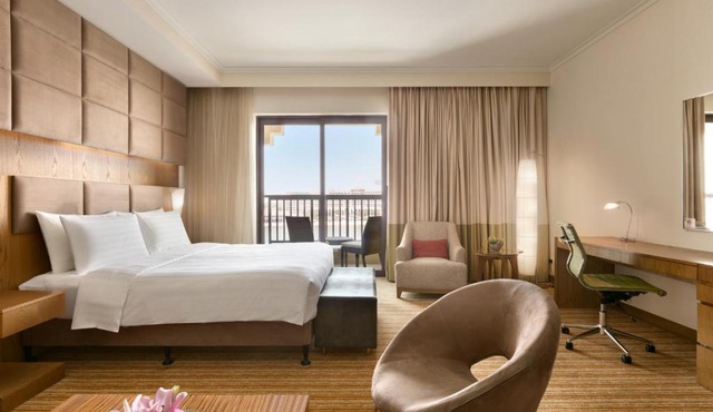 Traders Hotel, Abu Dhabi