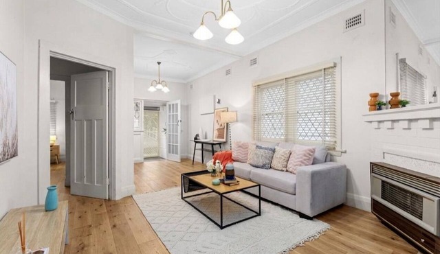 'Tranquil Home: City, Beach, Airport' in Bexley North