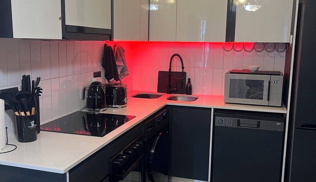 Up Market - Elegant - Luxury - Smart Home Getaway in Sandton