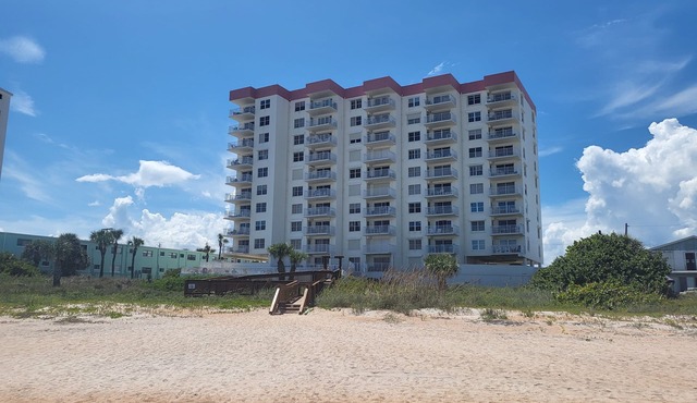 Updated Oceanfront Condo! Come and Relax by the Sea! in Ormond Beach