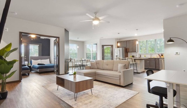 Upscale King 5 Bed Suite—in North Raleigh! in Raleigh