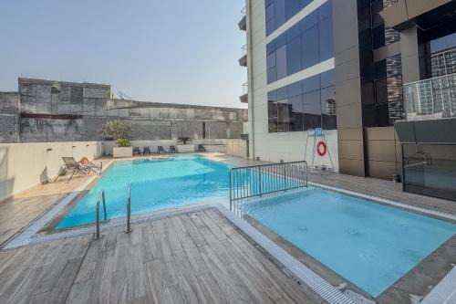 Upscale Studio in Park View JVC