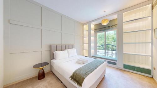 Vacationer Holiday Homes l Family Villa with Private Pool & Private Garden