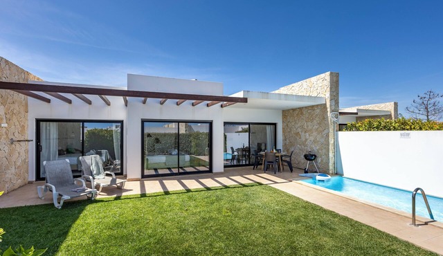 Villa Back Loop with private pool and garden in Sagres in Sagres