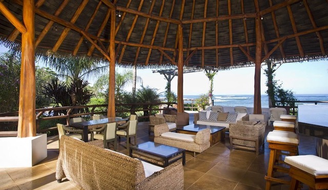 Villa Cala Honda – Private Beach & Beach Club, 5BR w/Pool, Guanacaste in Veintisiete de Abril