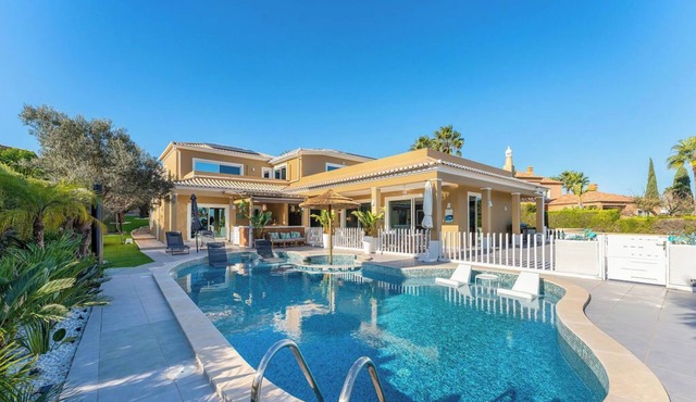 Villa da Boa Vida - A stunning 6 bedroom villa.