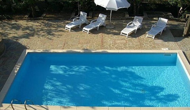 Villa Fillide E: A cozy and welcoming two-story apartment surrounded by the greenery, with Free WI-FI. in Sant'Agnello
