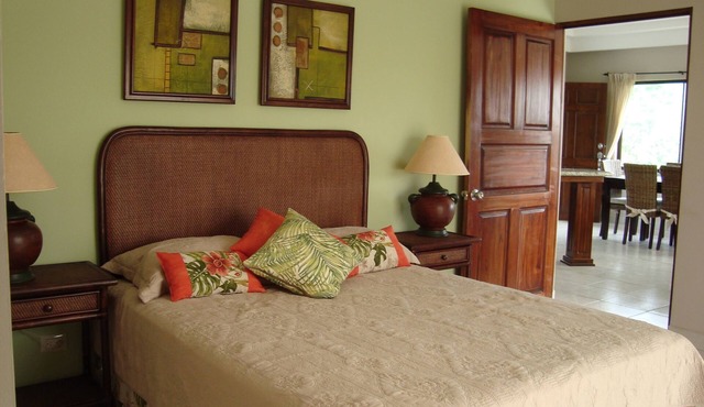 Villa for 10, Playa Matapalo. Pool and 2 kitchens. in Carrillo