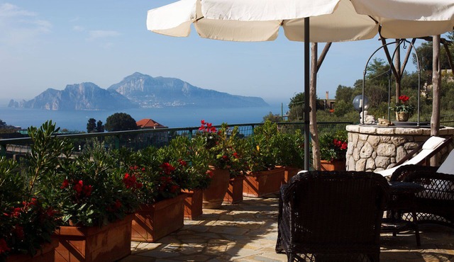 Villa Luisa, splendid panoramic villa overlooking Capri in MASSA LUBRENSE