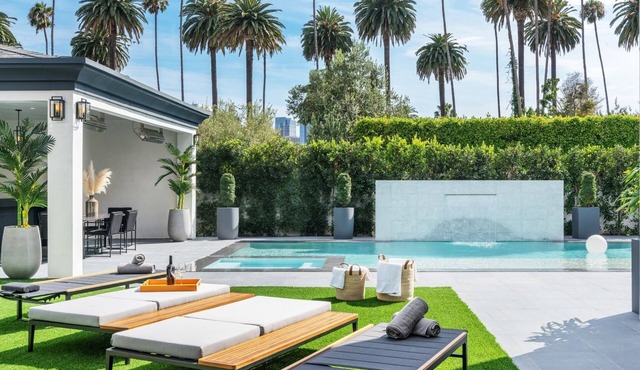Villa Mandarin by LuxJB 🏆 Beverly Hills Mansion Near Rodeo Drive 🏆 Maid & Chef in Beverly Hills