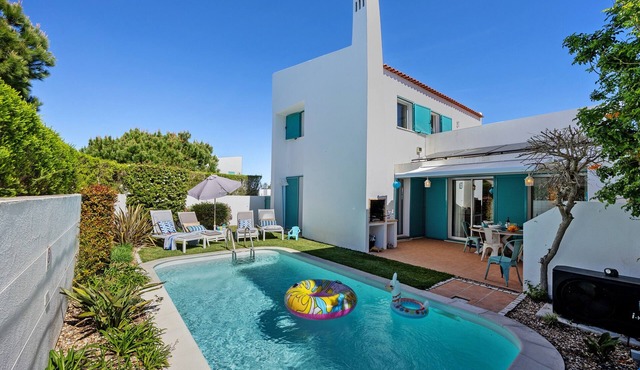 Villa 'V-Blue' with Private Pool, Wi-Fi and Air Conditioning in Alvor