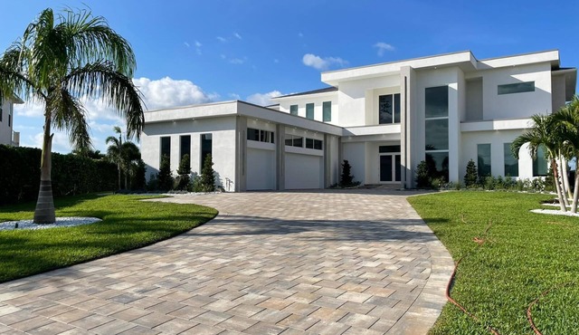 Villa4dreamers - The ultimate dream on the Gulf of Mexico. in Cape Coral