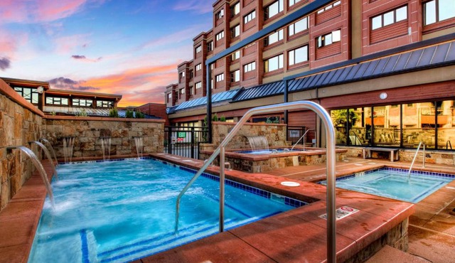 Village at Breckenridge 4604 Sunny Ski in & Out King Studio Open Hot Tubs & Pool