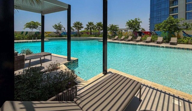 Vogue | Business Bay with See View | Metro Access