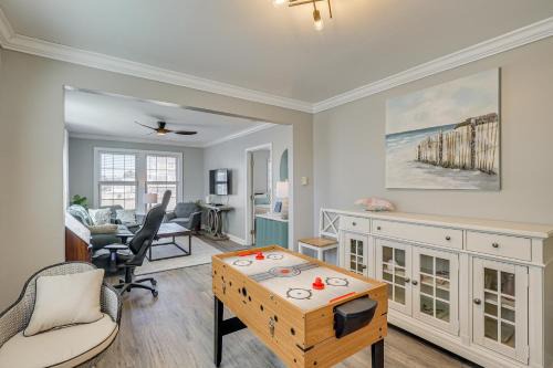 Walk to Broadkill Beach: Sleek Family Home w/Deck in Milton