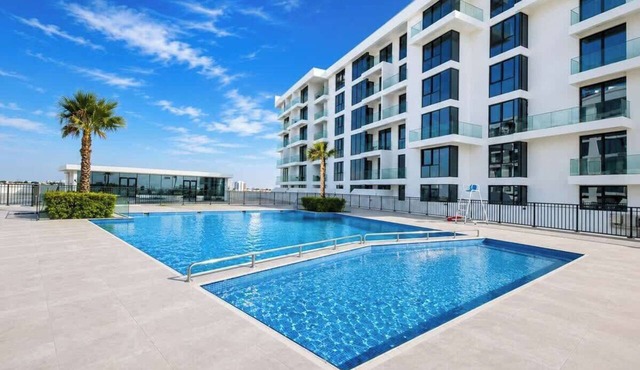 Waterfront Apartment W Lagoon Views Pool & Beach Access