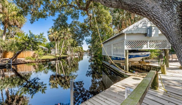 WATERFRONT Kayakers Dream nature lover cottage in Ormond Beach