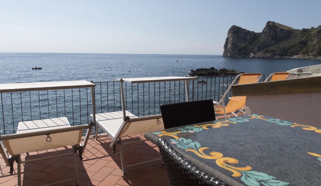 Wonderful apartment on the sea in Nerano