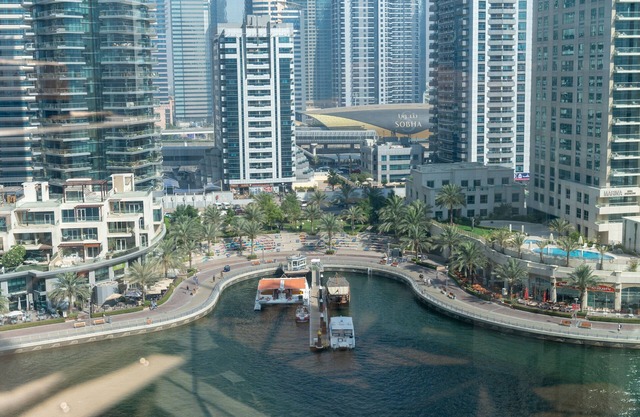Luxe Apartment With Incredible Marina Views